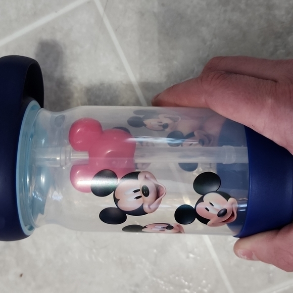 Mickey mouse cup/ sippy with straw the first years - Picture 4 of 4